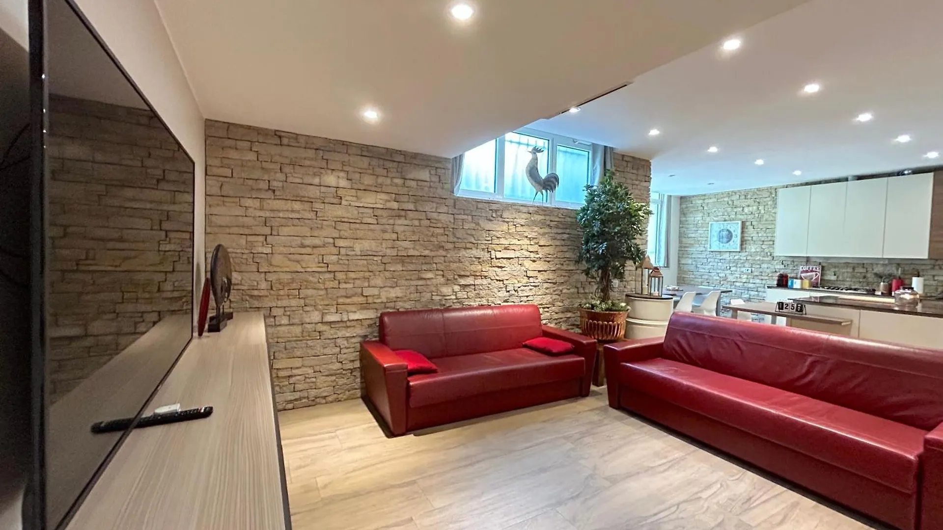 R39 Elegant Apartment With Private Parking Milan