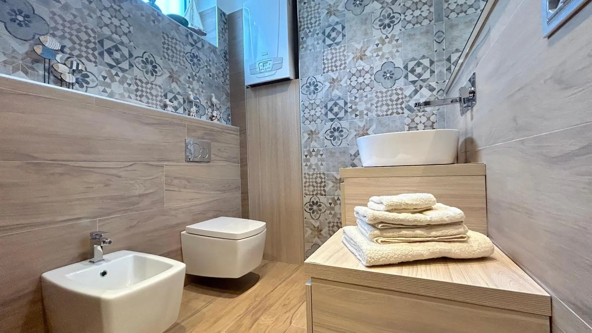 R39 Elegant Apartment With Private Parking Milan