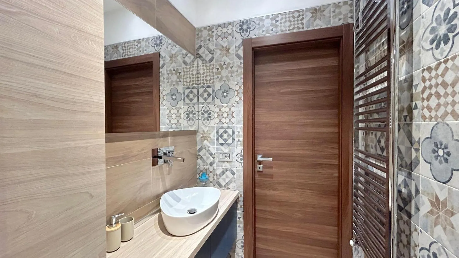 R39 Elegant Apartment With Private Parking Milan Italie